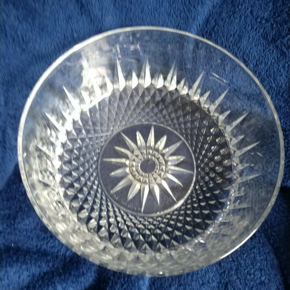 VINTAGE LARGE SALAD BOWL 1980's Arcoroc FRANCE Crystal Clear 2 Quarts - Picture 2 of 11